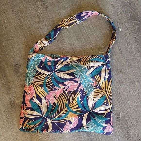 Beach Towel Tote Bag 2 in 1 Tropical Leaves Print - Picture 1 of 10